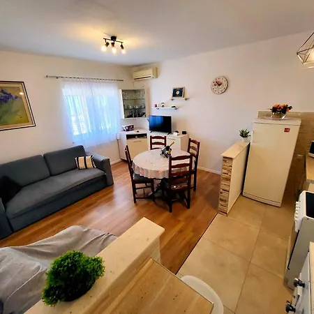 Anka Apartment