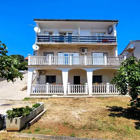 Anka Apartment *